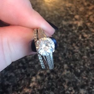 Women’s size 13 engagement and wedding band